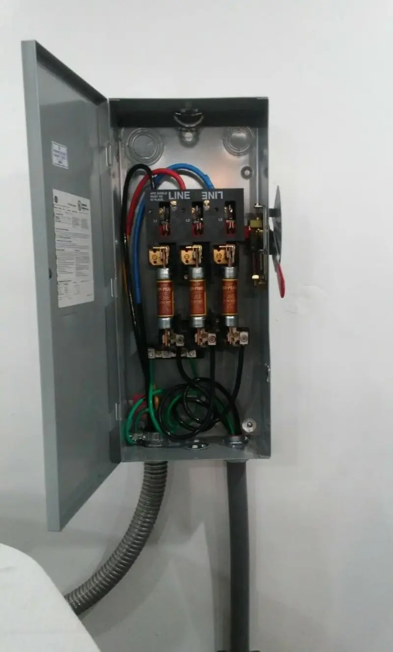 Three-phase disconnect switch installed for Smoke Detector Installation in West Melbourne